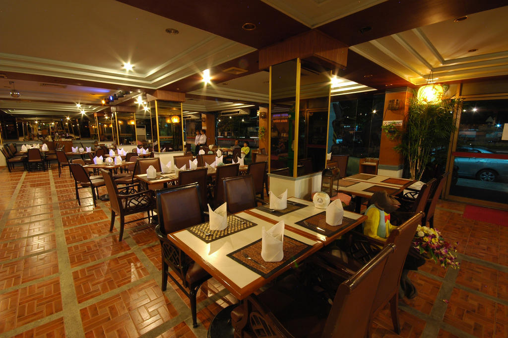 Lopburi Inn Hotel Exterior photo