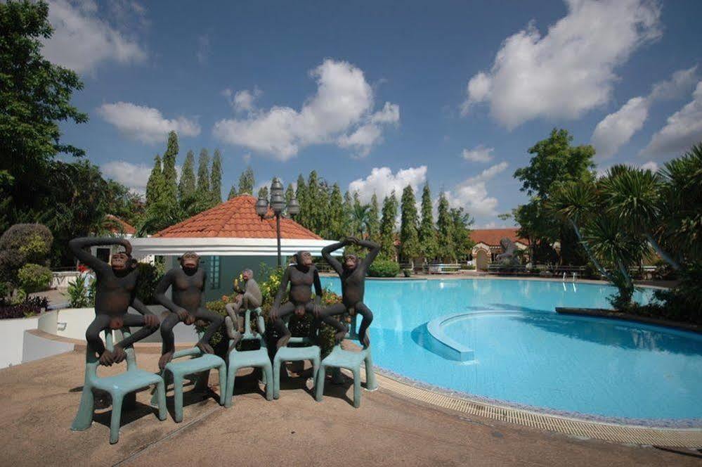 Lopburi Inn Hotel Exterior photo